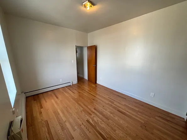 445 Ogden Avenue image 4 of 10