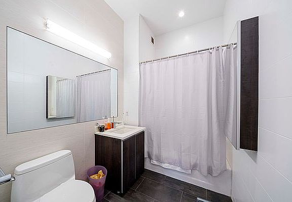 4th image of 321 W 37th St APT 6B