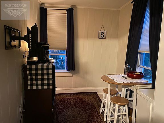 4th image of 608 Pearl St