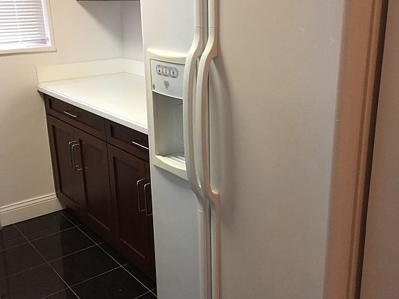 5th image of 35 S Broadway APT D4