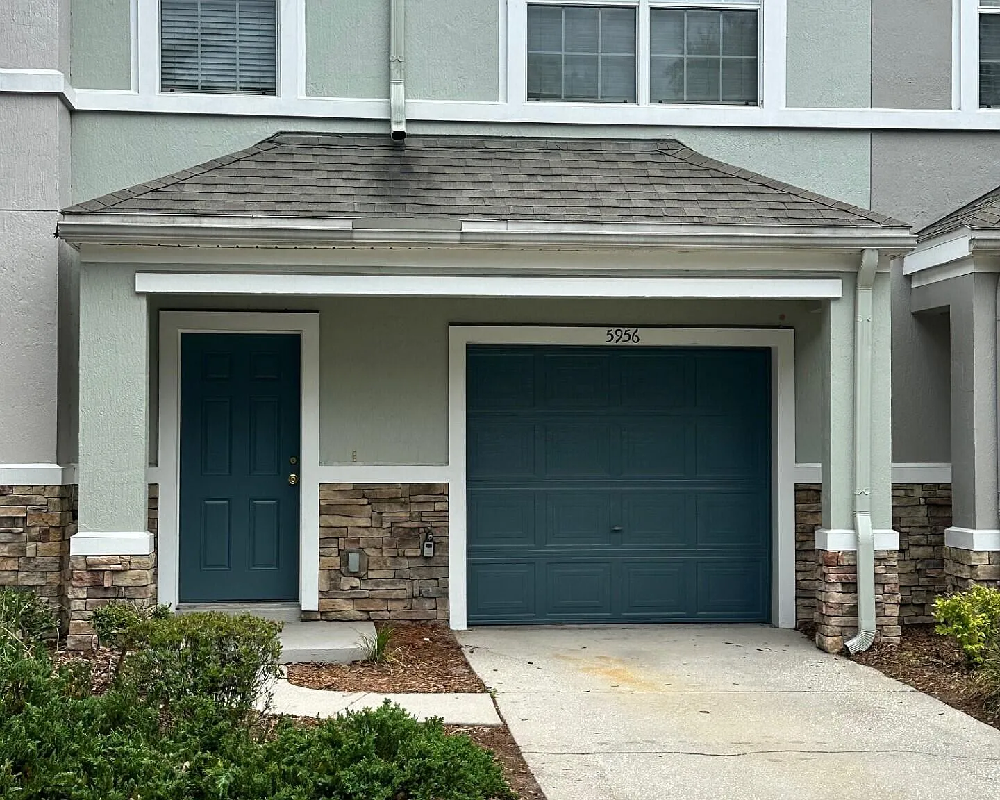3 bed, 2.5 bath, 1419 sqft, $1,795 — Photo 1