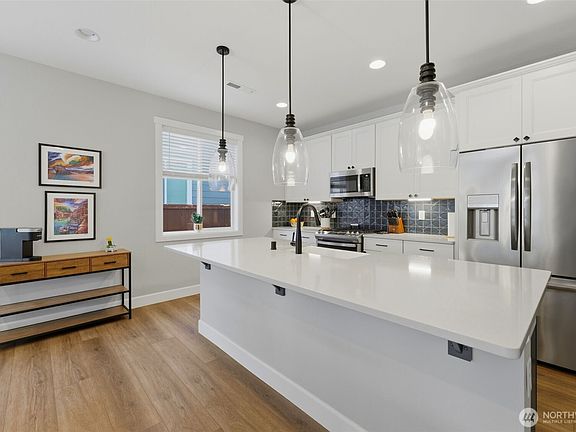 5th image of 6657 Skipper Lane SE