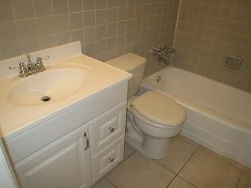 4th image of 1920 NE 56th St
