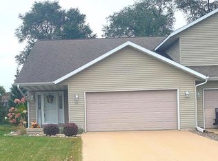 743 Redwood St, Onalaska, WI 54650