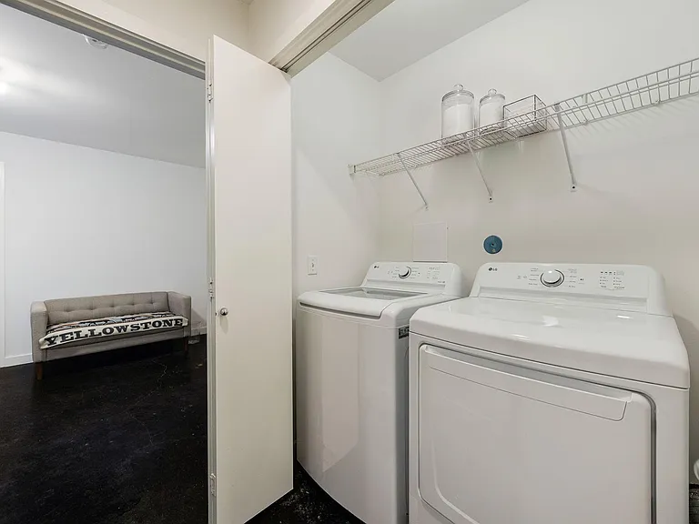 824 Ruthven St — Photo 24