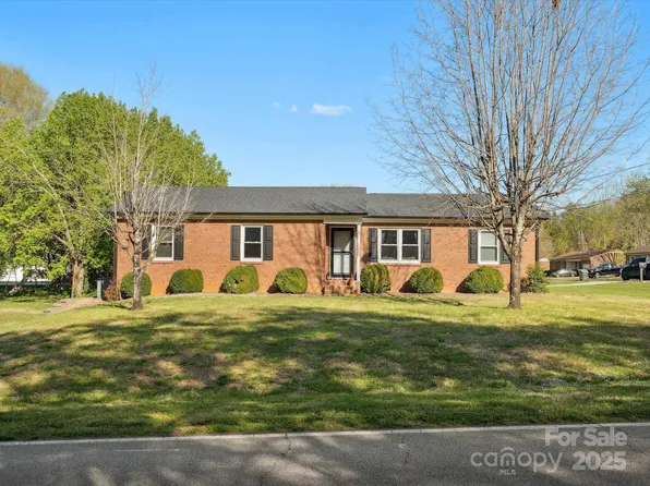 604 Salisbury St, Rockwell, NC 28138