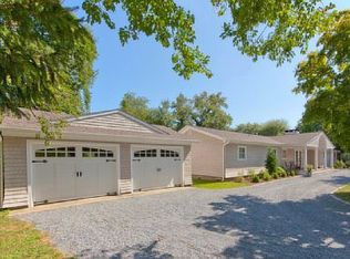 111 S Country Rd, Remsenburg, NY 11960