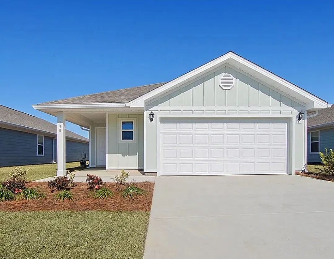 3 bed, 1637 sqft, $2,350 — Photo 1