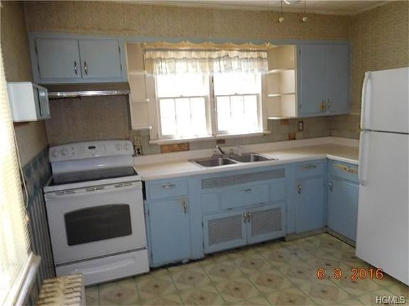 2nd image of 26 Winona Ave