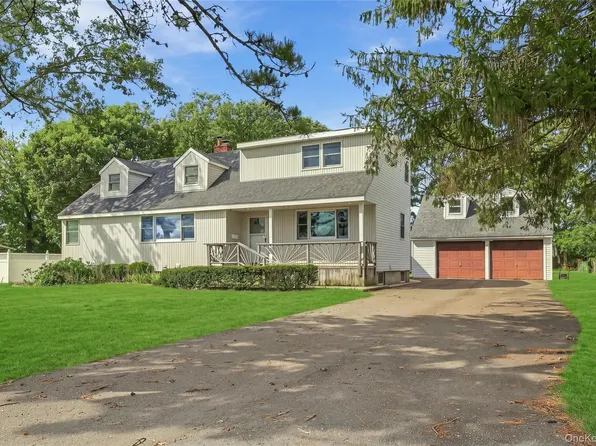 930 Tooker Avenue, West Babylon, NY 11704