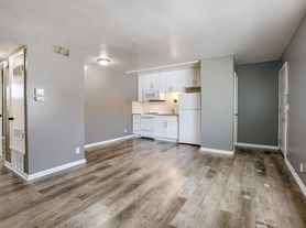 1015 N 47th Ave, Omaha, NE