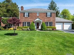 51 Kensett Rd, Manhasset, NY 11030