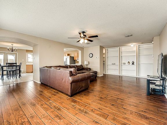 3rd image of 4116 Fossile Butte Dr