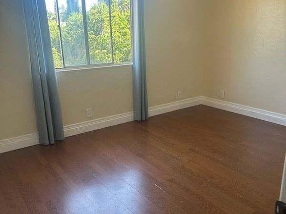 4th image of 2415 New Jersey Ave
