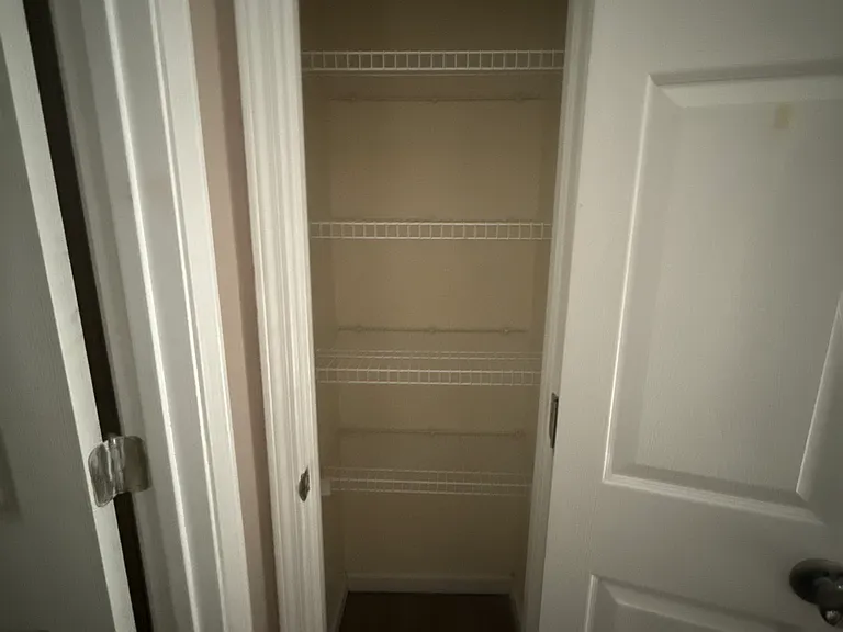 24 Lexington Ct — Photo 3