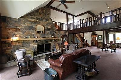 5th image of 17981 Island View Cir