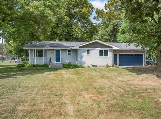 727 Tanglewood Dr, Shoreview, MN 55126
