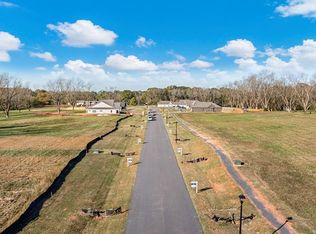 109 Chinaberry St, Pine Mountain, GA 31822