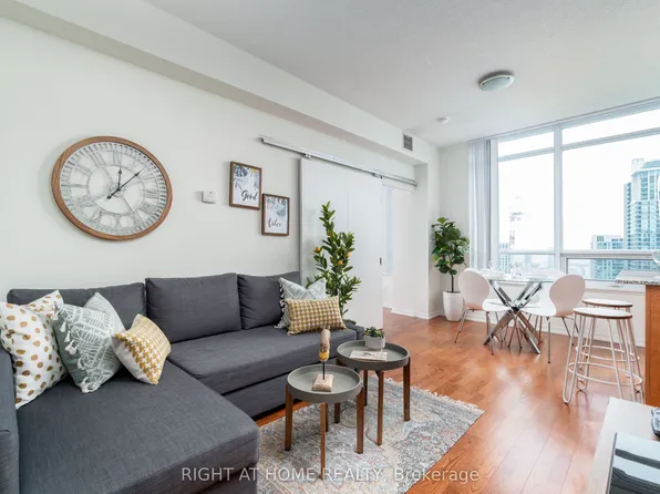 55 Bremner Blvd Unit 3404, Toronto, ON M5J 0A6
