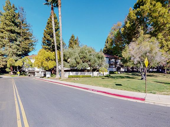 3rd image of 704 San Conrado Ter Unit 6
