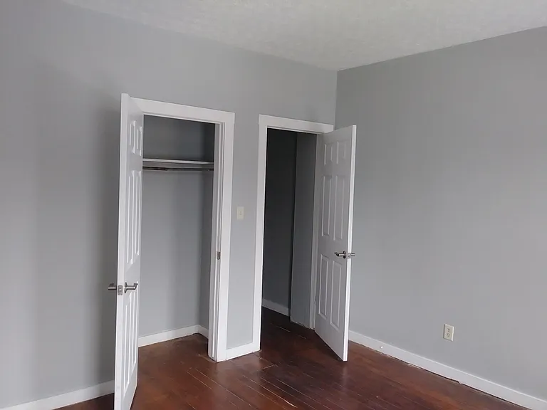 422 Stoddart Ave — Photo 16