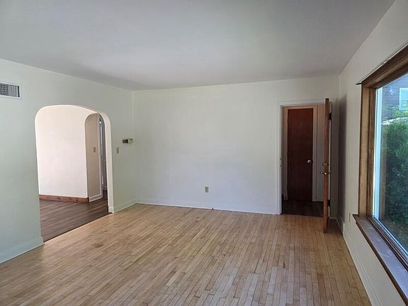 2nd image of 119 Hill COURT