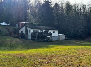 210 Genesis Rd, Surveyor, WV 25932