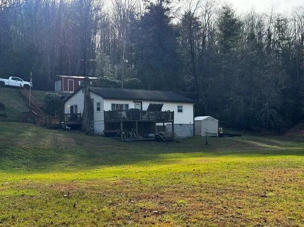 210 Genesis Rd, Surveyor, WV 25932