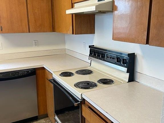 5th image of 2975 NE Bluebell Ln