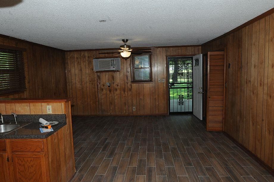 2nd image of 3111 Albion St