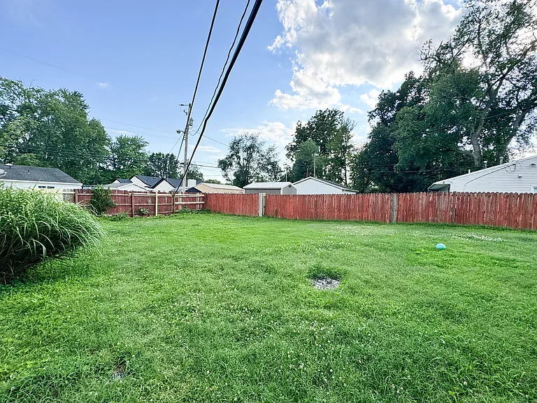 3607 Covert Ave — Photo 10