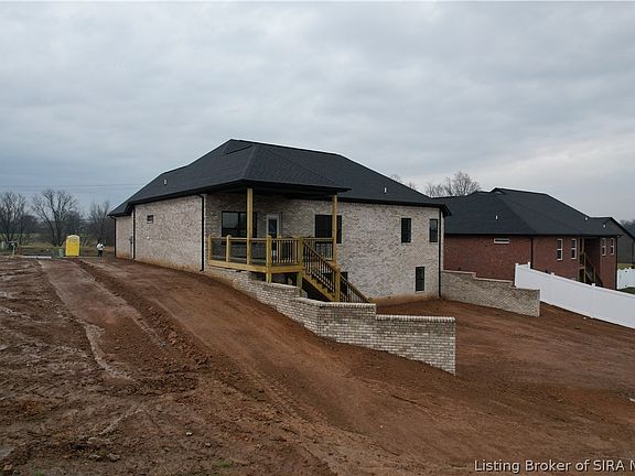 5th image of 6318 John Wayne Drive #902