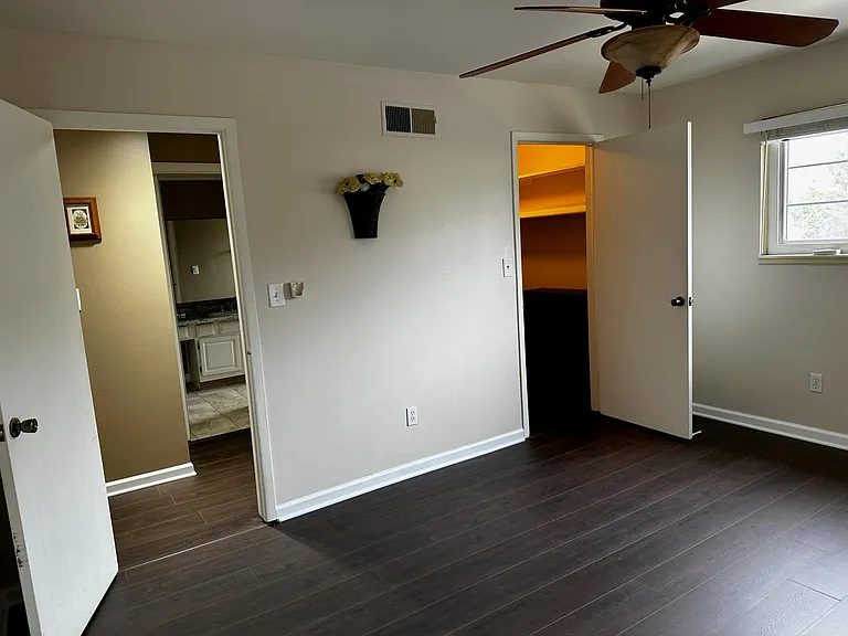 780 E Fox Hills Dr — Photo 8