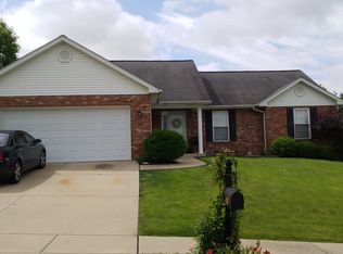 418 E Locust St, Columbia, IL 62236