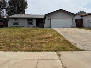 2229 Sunnyside Ave, Clovis, CA 93611