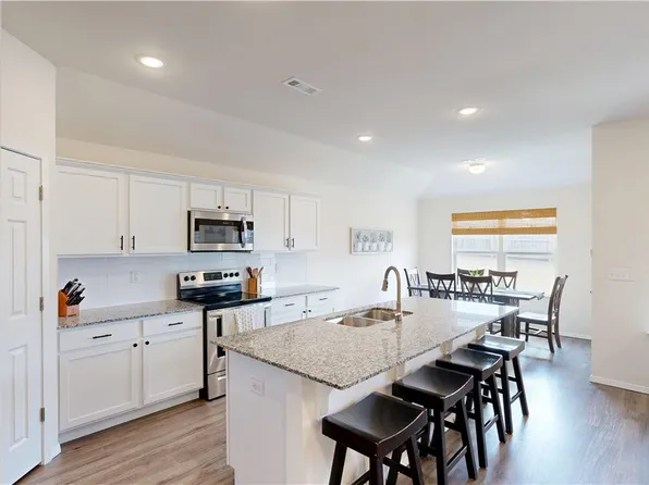 2923 W Azurite St, Fayetteville, AR 72704