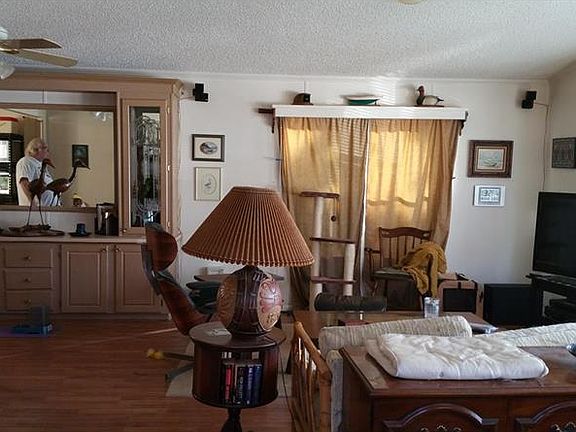 3rd image of 100 Jessica St
