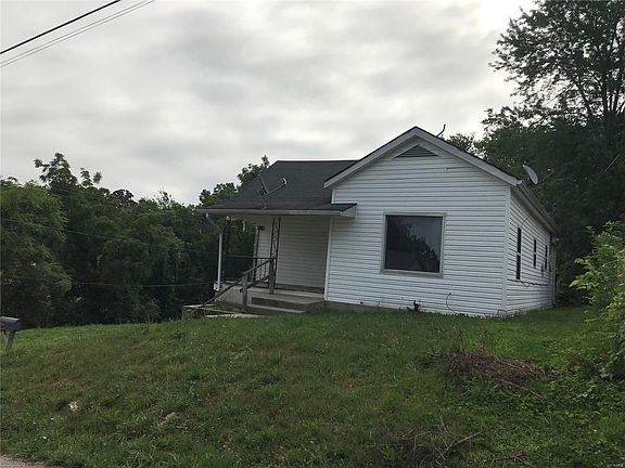 2nd image of 202 N Hickory St