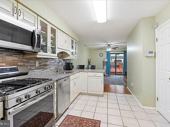 2nd image of 113 Aspen Dr