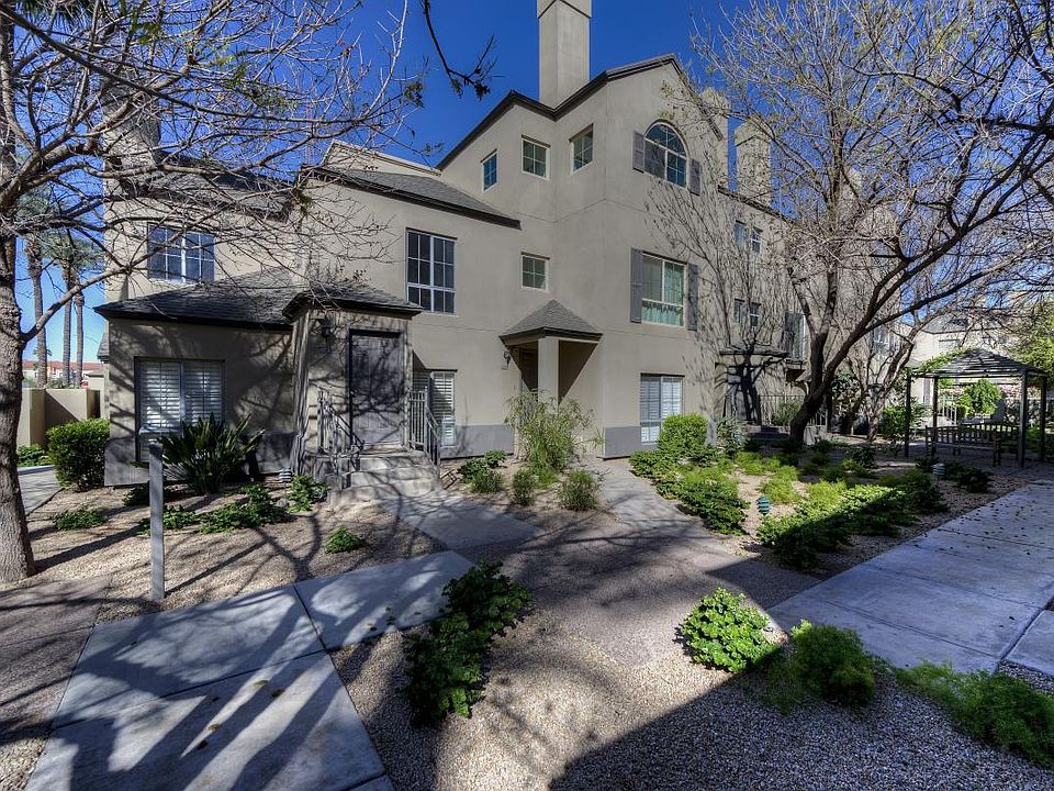 Nice town homes in a small gated complex just across from A