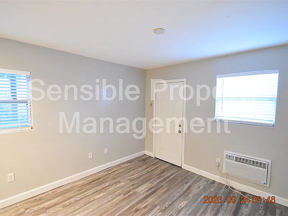 5th image of 419 Stremma Rd #2