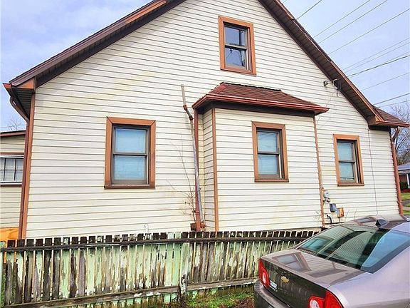 3rd image of 4521 N Fairgreen Ave