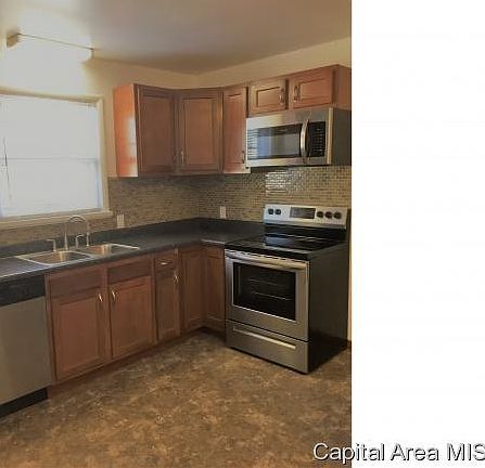 5th image of 1726 E Keys Ave