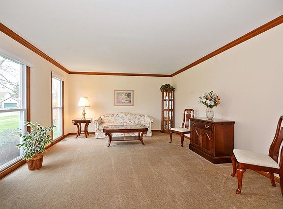 3rd image of 2054 Richton Dr