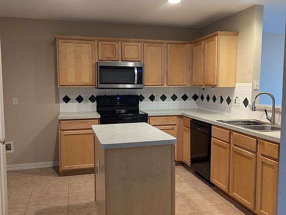 Good working space in kitchen