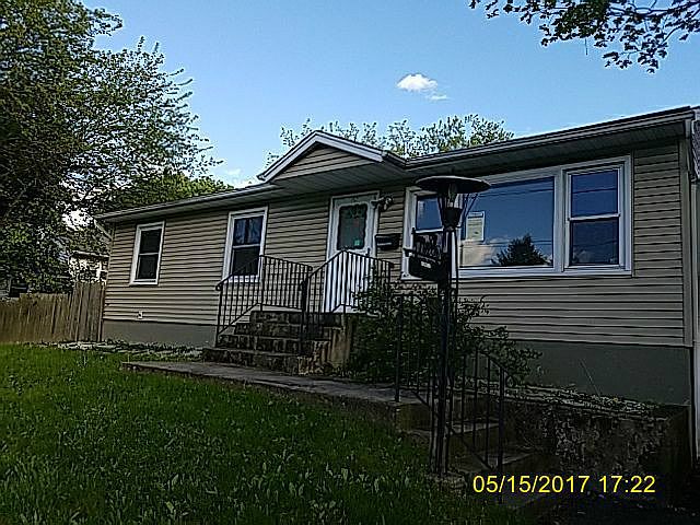 1st image of 10 Deforest Ave