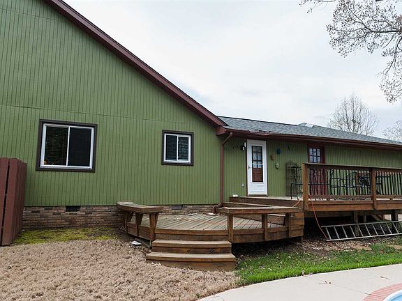 5th image of 224 Crestline Dr