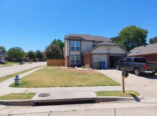 956 Sylvan Creek Dr, Lewisville, TX 75067
