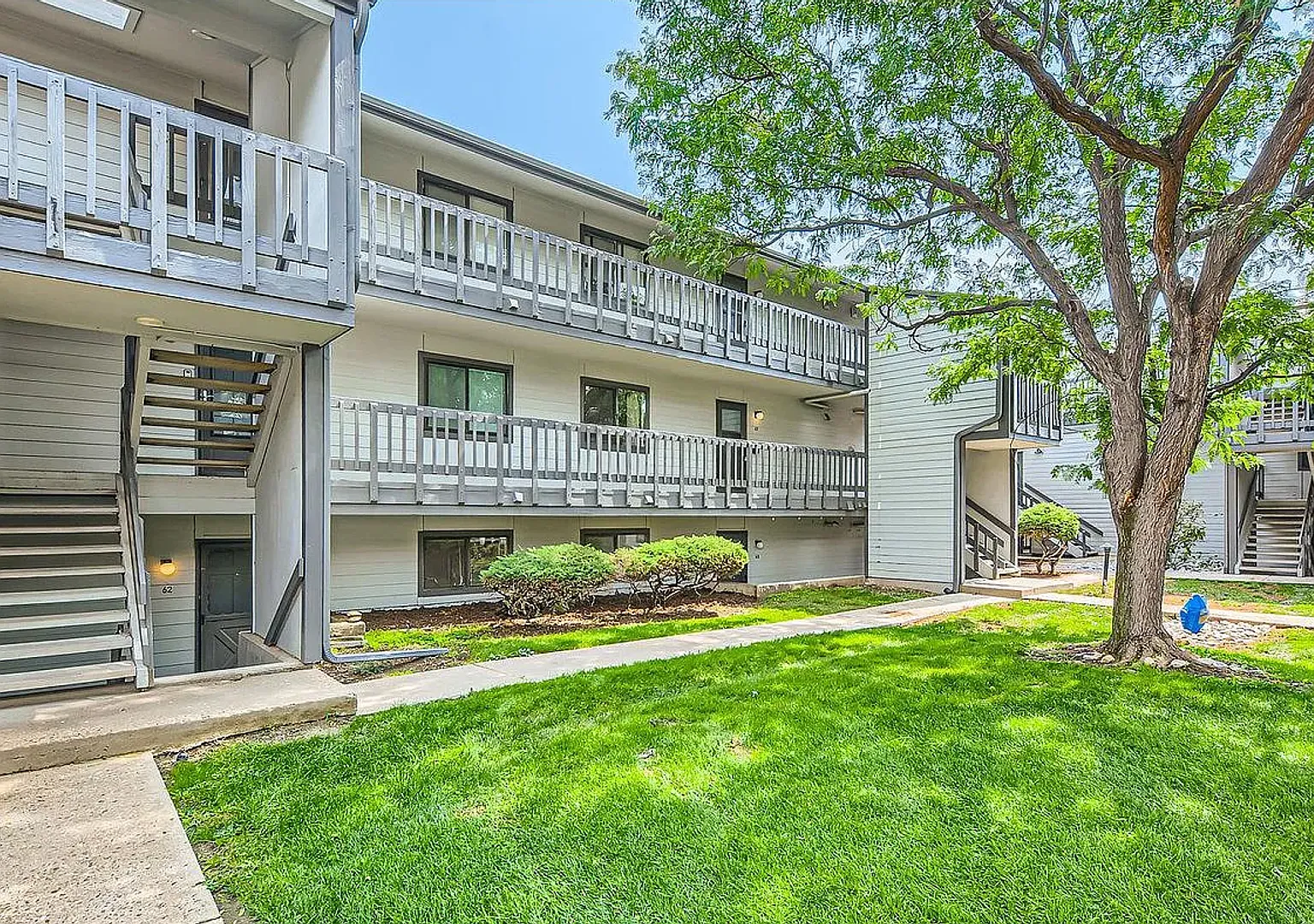 Fully Furnished Updated Turn-Key 2 Bed 1 Bath Condo Off Bike-Path & Next to Park. — Photo 1