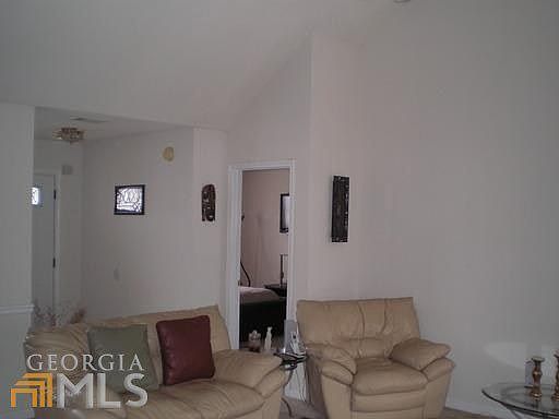 3rd image of 1672 Village Place Cir NE